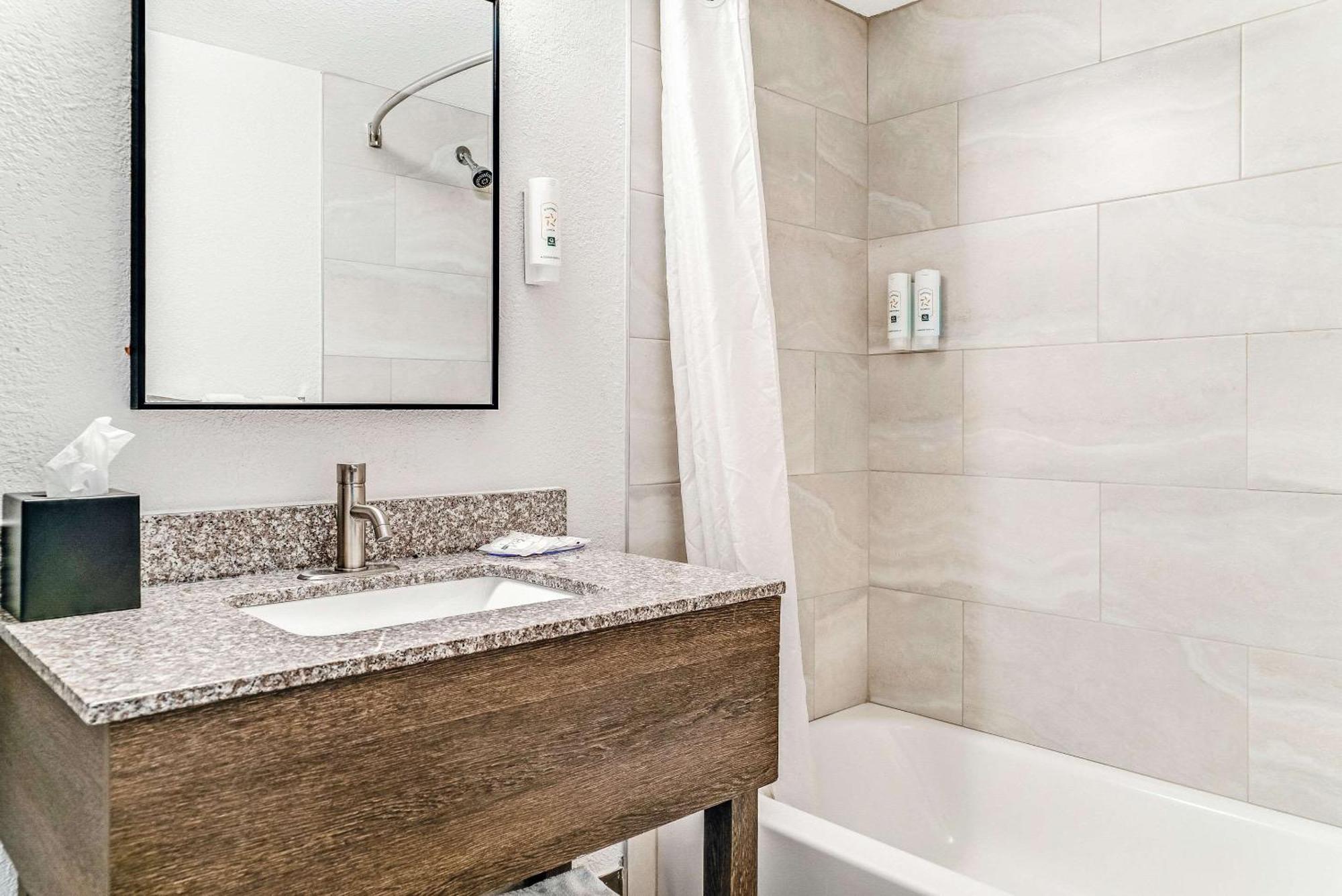 Quality Inn Detroit Downtown Εξωτερικό φωτογραφία