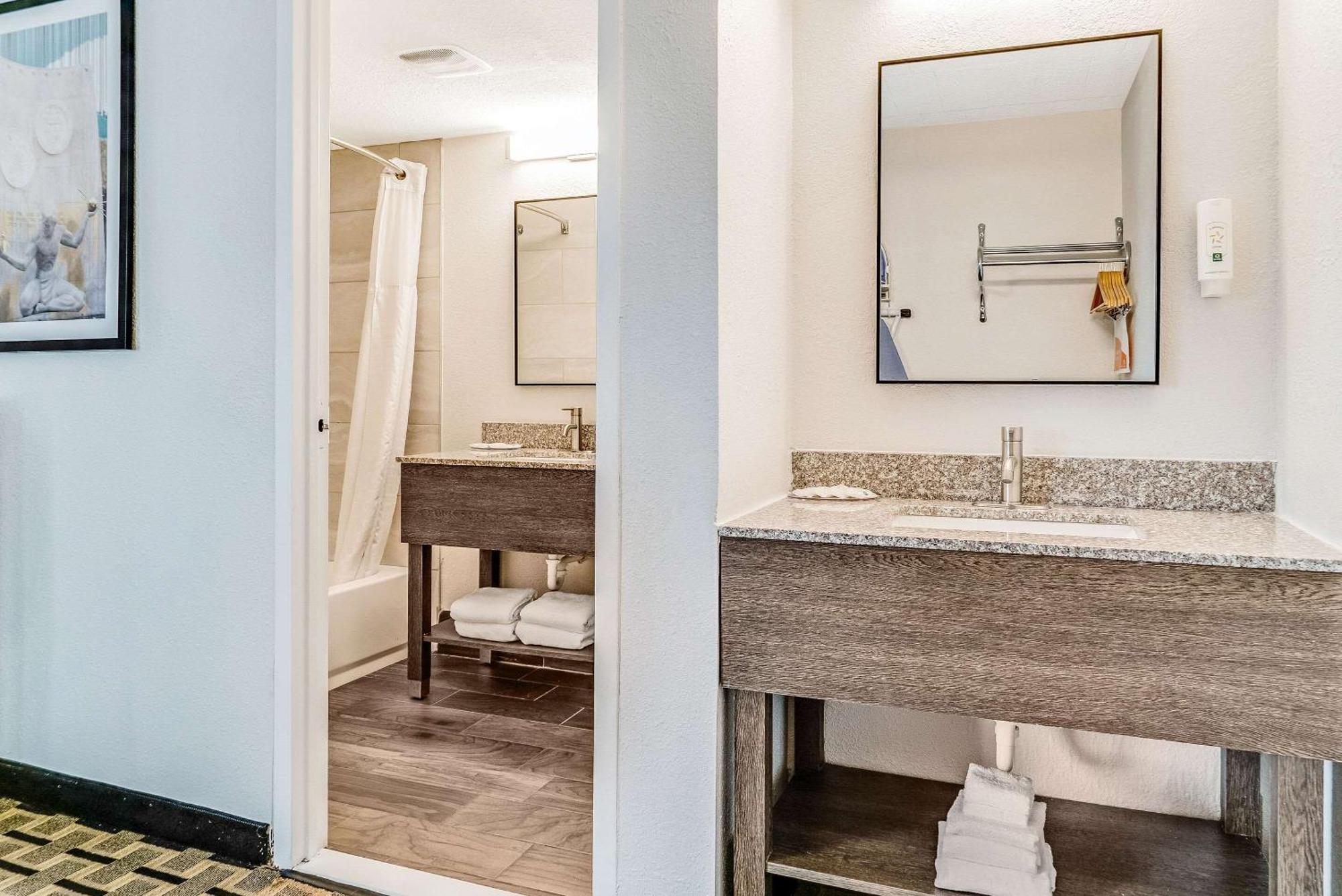 Quality Inn Detroit Downtown Εξωτερικό φωτογραφία